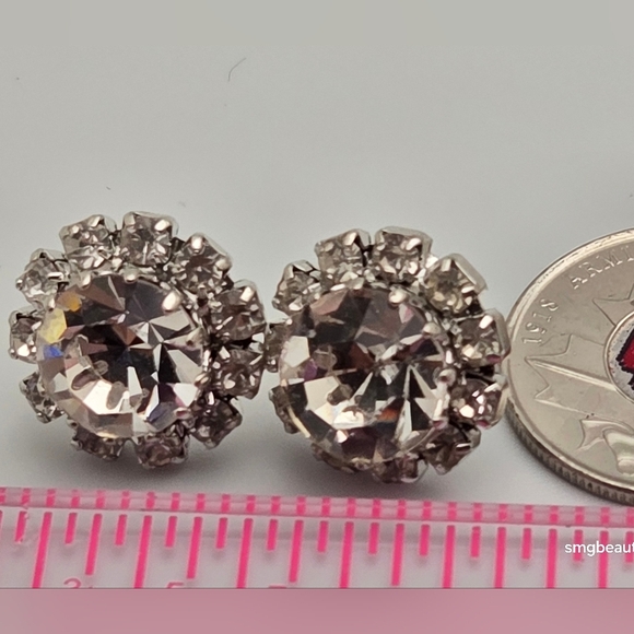 Vintage Crystal Stud Earrings Large Round & Clear Accent Stones 3/4” Bridal - Picture 9 of 9